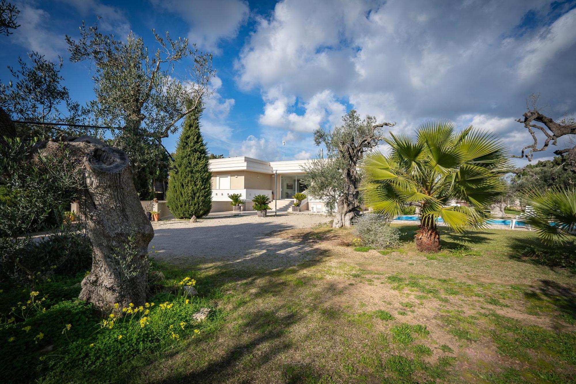 Villa Torricella With Sunny Garden Happy Rentals Leverano Exteriör bild